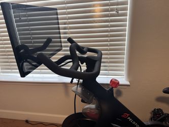 2020 Peloton Bike Plus Excellent Condition with Accessories - Scottsdale, AZ