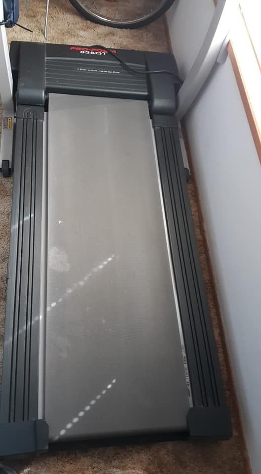 Proform 835 QT Treadmill for Sale in Ocean Park, WA