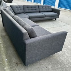 Large Black Sectional Couch 🛻Delivery Available🛻
