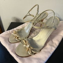 Badgley Mischka Gold Sling Back Heels - Women's Size 8.5