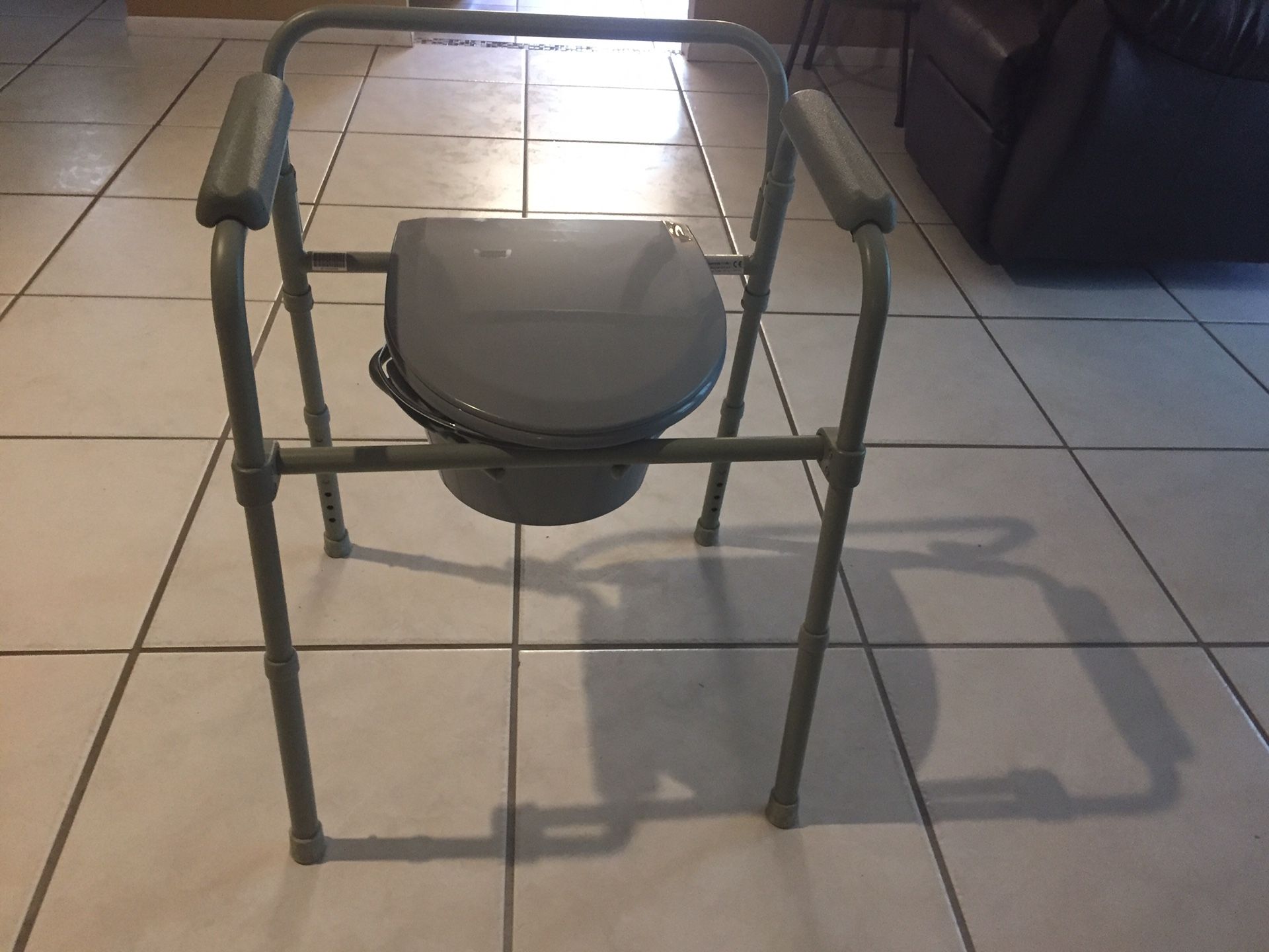 Portable Tiolet, never used