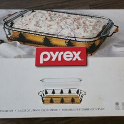 *Brand New* Vintage Limited Edition Pyrex Holiday Christmas Serving Casserole Glass Dish 