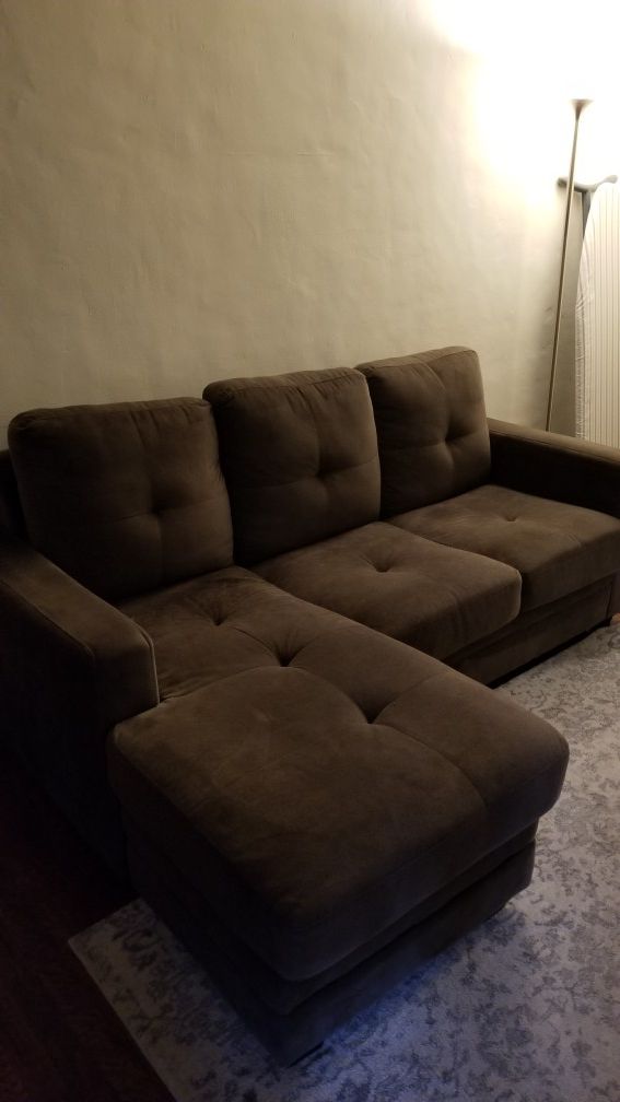 Couch w/chaise
