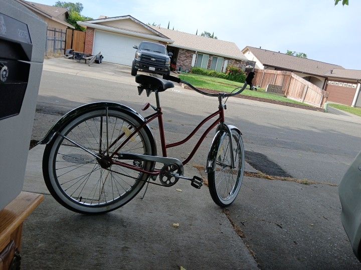 Vintage 24" Step Through Girls Beach Cruiser
