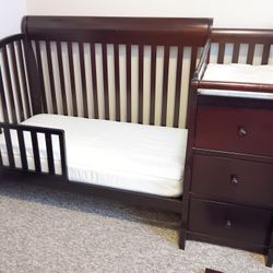 5-In-1 Convertible Crib & Changer