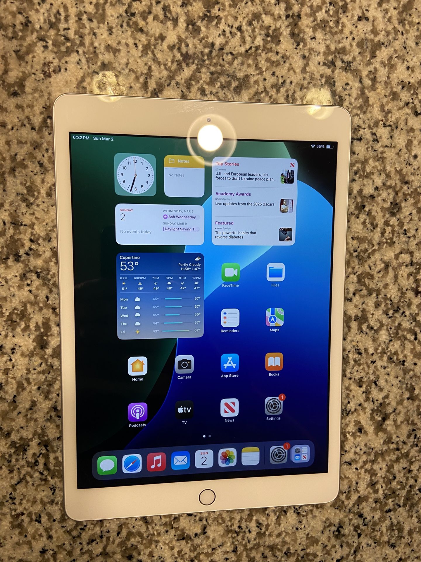 Apple iPad 8th Generation 32gb Wi-Fi Silver - Works Great - Latest iOS 18 Installed
