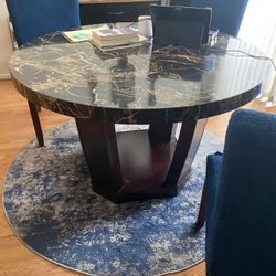 Dining/kitchen 4 Chair Set