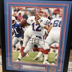 BUFFALO BILLS Jim Kelly Signed Photo. Complete with JSA COA. Measures 22x26