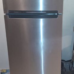 Whirlpool Stainless Steel Refrigerator 