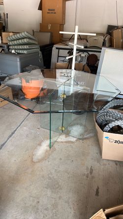 Octagon glass table