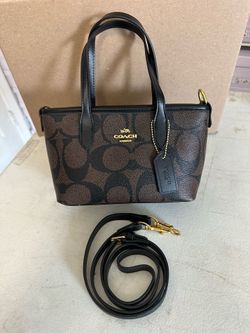 Purses couch with straps, good quality