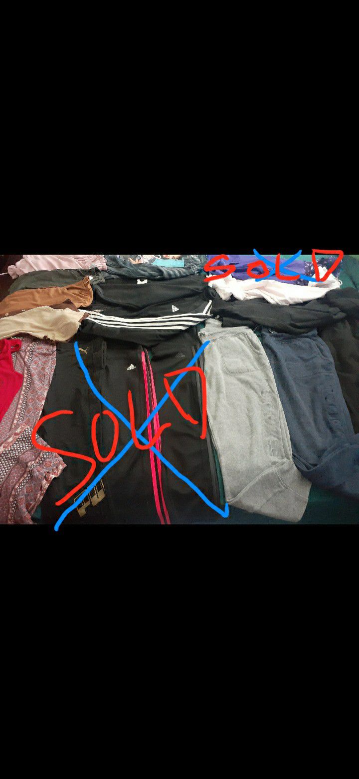Women's Clothes all For $20 (14 Pieces total)