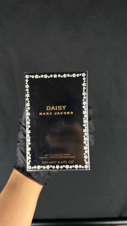 Daisy Marc Jacobs
