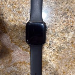 Apple Watch Series 5 44mm No Cellular 