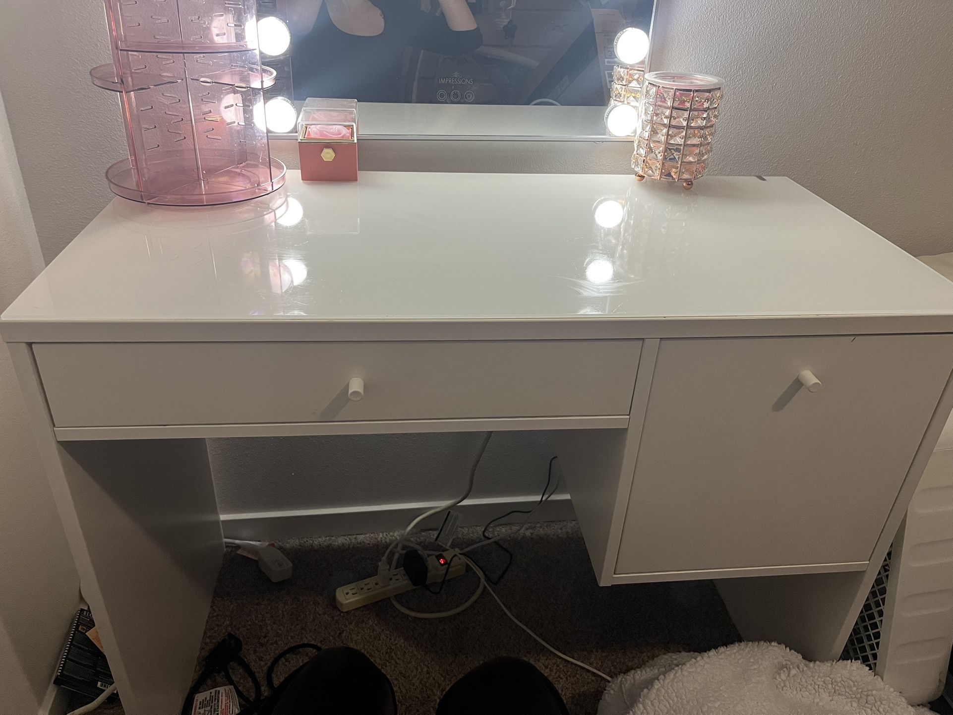 White ikea vanity desk w mirror and decor
