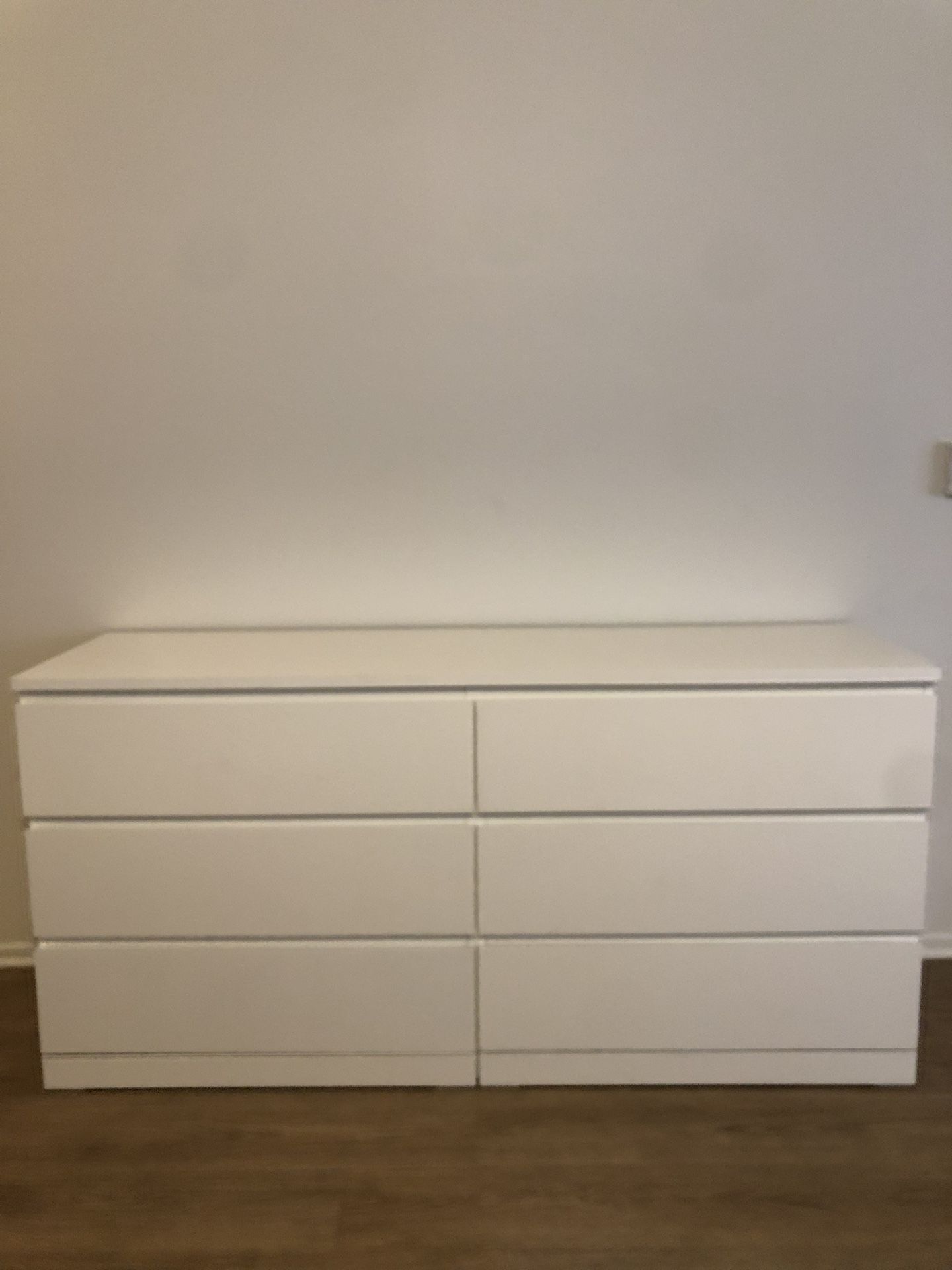 Ikea Malm 6 Drawer Dresser (White)