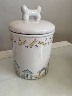 Dog Treat Canister. Stoneware – No Cracks Or Chips. Cash Only Pick Up In San Francisco.