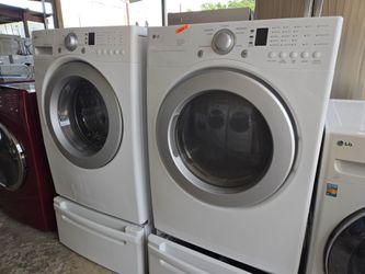 LG Front Load Washer and Gas Dryer Set