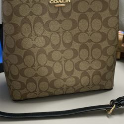 COACH purse -brand New 