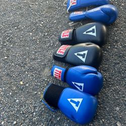 Title Classic Boxing Gloves 