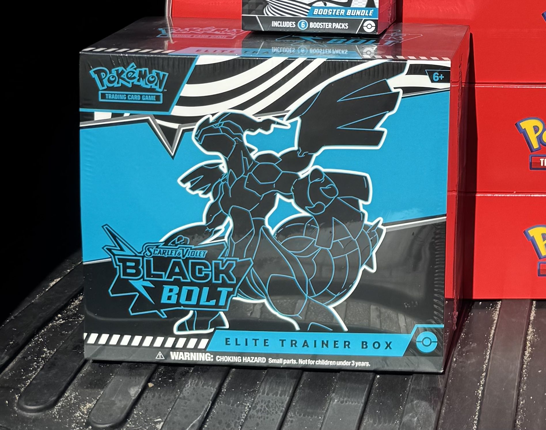 BLACK BOLT ETB