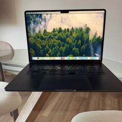 MacBook Air 2023 M2 15”