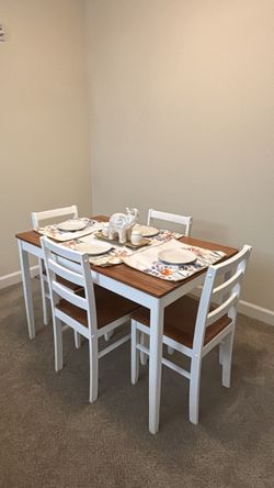 Dining Table & Chairs