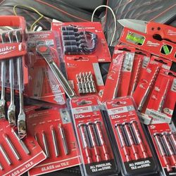 Milwaukee Ratcheting Wrenches, Level, Knife, Bits