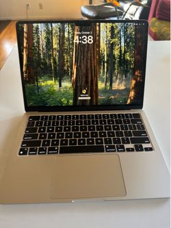 2022 MacBook Air M2 – 512GB – 8GB RAM – Excellent Condition