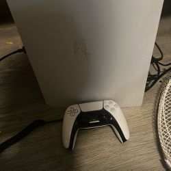  SEND ME AN OFFER TRADING ALSO FOR PCS AND MORE The PS5 CONTROLER ONLY HAS STICK DRIFT IN FORTNITE I DONT KNOW WHY