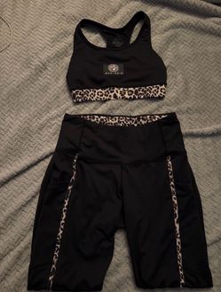 Buc-ee's Black Leopard Print Workout Set