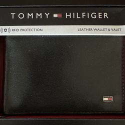 Leather Wallet, TOMMY Hilfiger Men’s Navy 