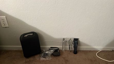 Wahl Deluxe Chrome Pro Home Hair Cutting Kit