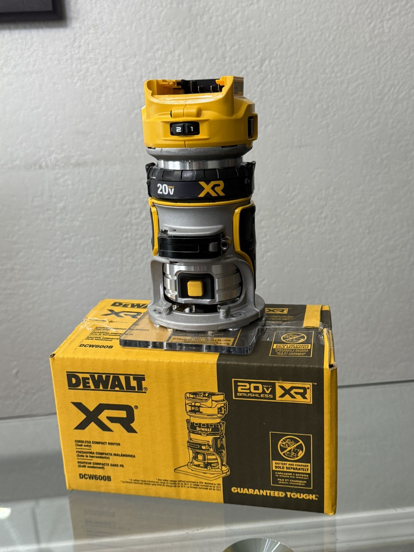 DEWALT 20V MAX XR Cordless Brushless Fixed Base Compact...
