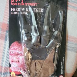Freddy Krueger Glove