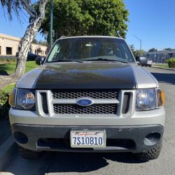 2004 Ford Explorer