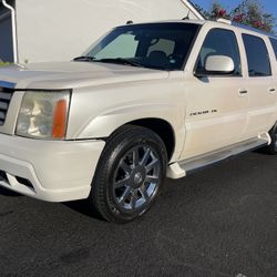 2005 Cadillac Escalade Esv platinum edition