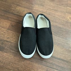 Women's shoes: size 7.5$8