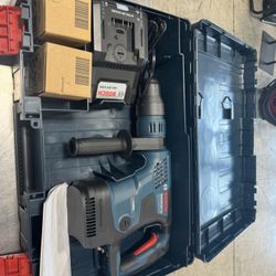 Bosch PROFACTOR 18-volt 8 -Amp 1-9/16-in SDS-max Variable Speed Cordless Rotary 