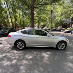 2013 Infiniti M37