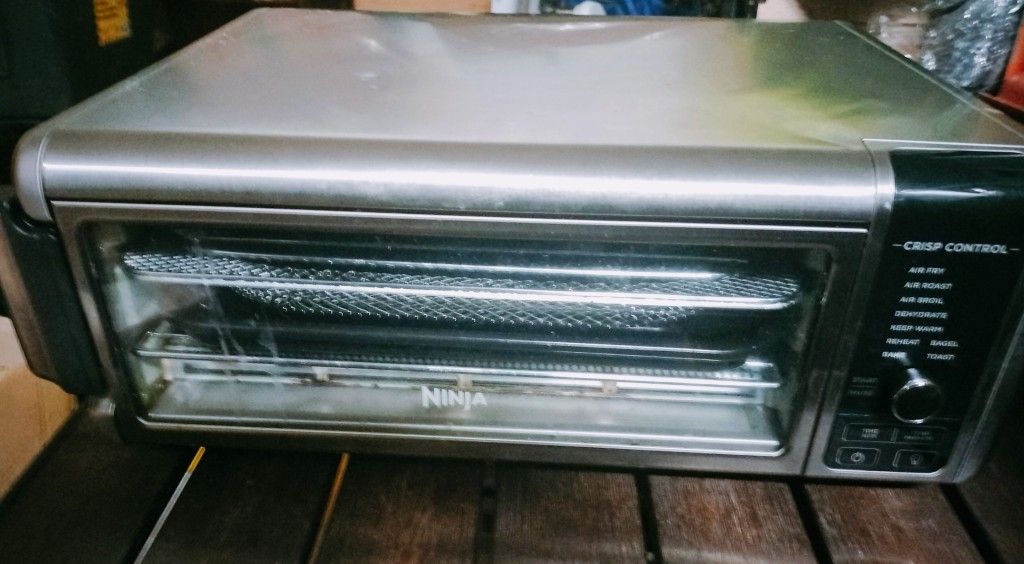 Ninja 8-in-1 Digital Flip Air Fryer Oven