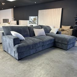 Comfy Sectional Sofa Chaise Couch / L shaped Living Room Set