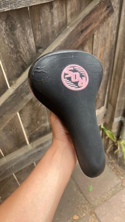 Pink ROS seat