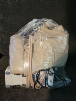Air mattress for hospital bed
