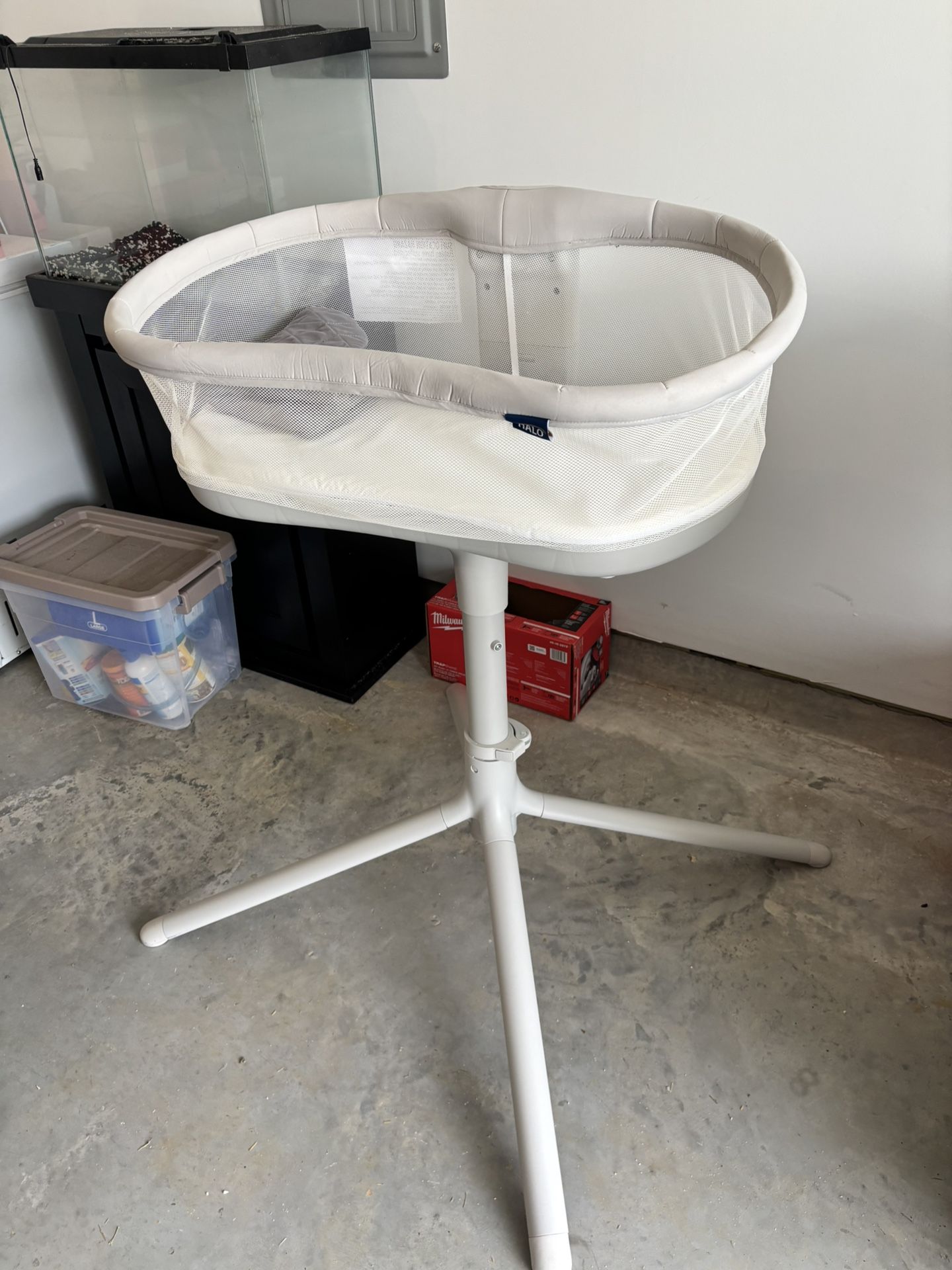 Halo Swivel Bassinet 3.0