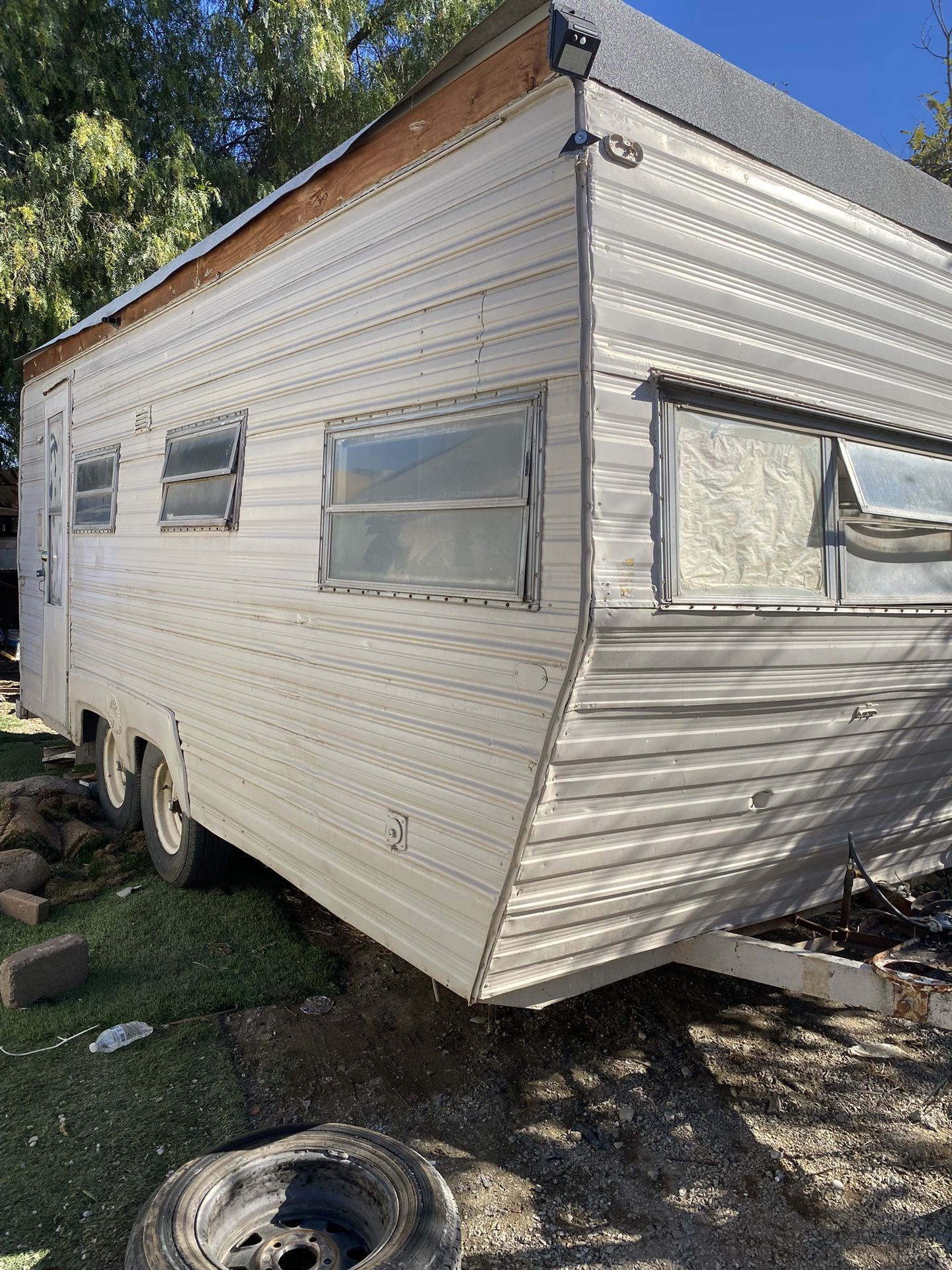 Rv For Sale  18’x 8’