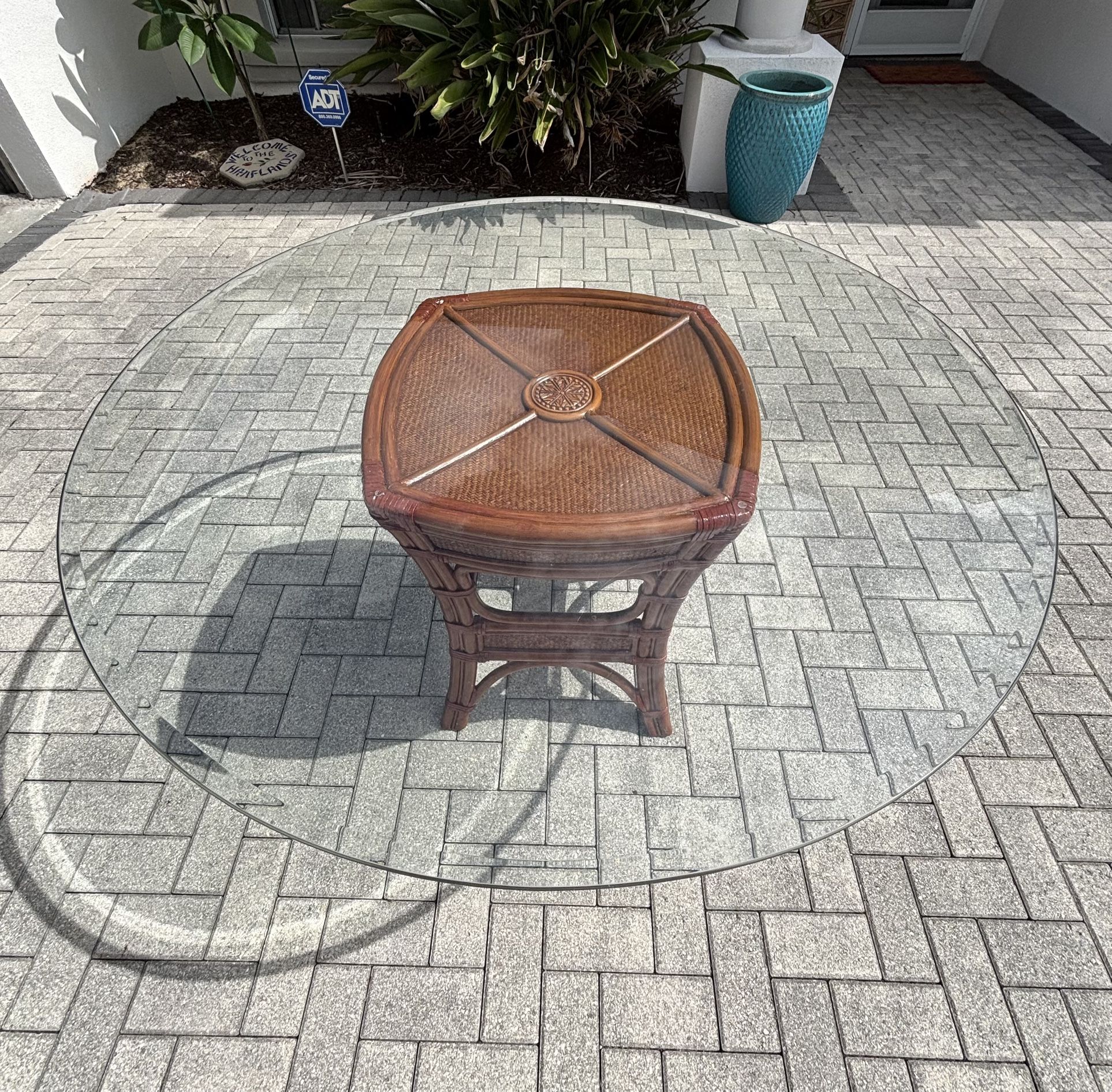 Rattan Glass Dinning Table