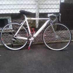 Specialized Alley A1   Bike Great Condition 