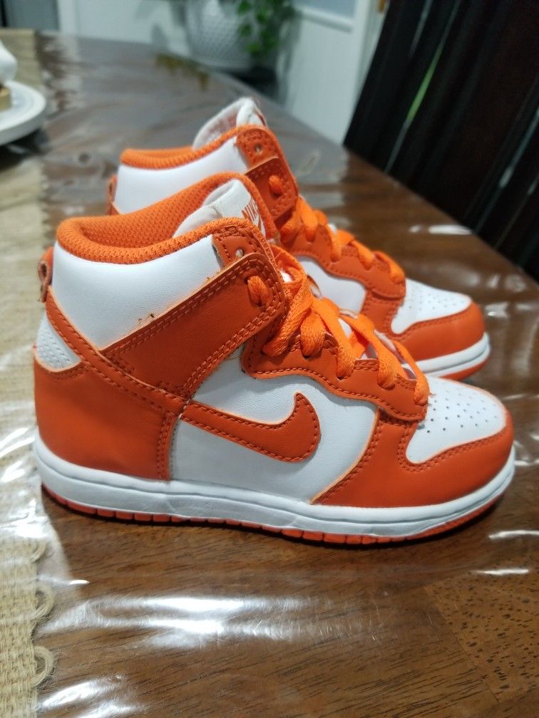 Boys nike Dunk Orange Size 11c Boys shoes