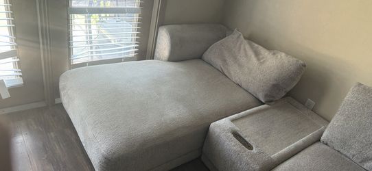 Rooms To Go 5-Piece Modular Sectional